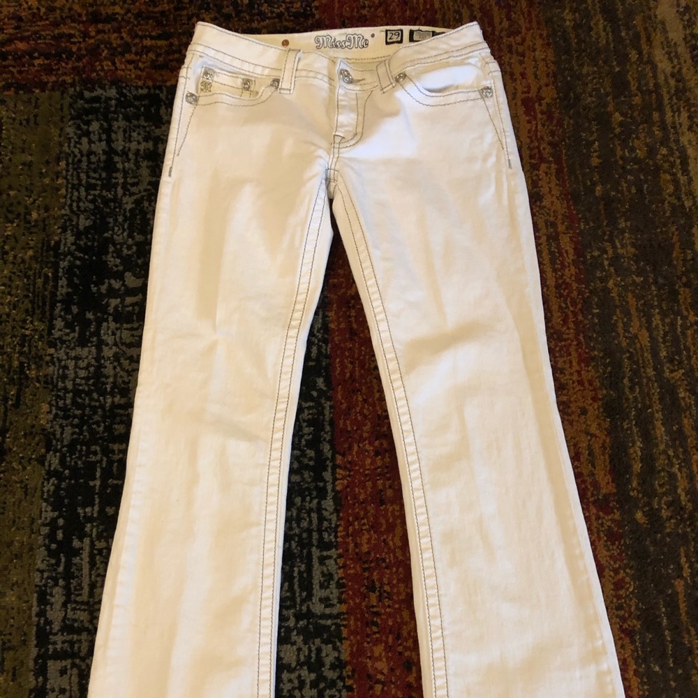 29x32 White Miss Me Jeans